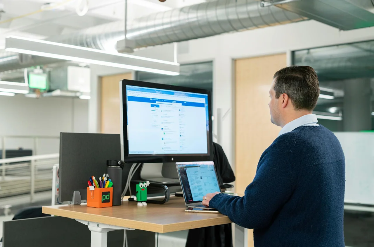 Pipedrive vs Close Crm: Comparativa Completa 2026